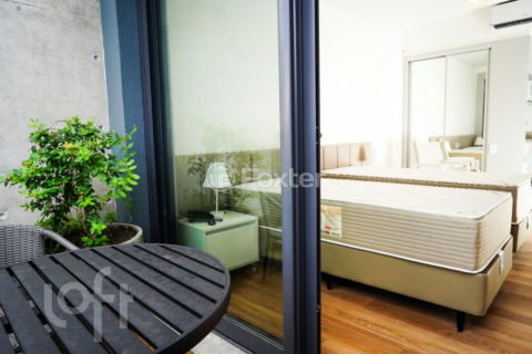 Image 30 - 1016400