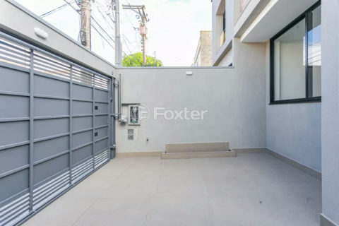 Image 42 - 1016423