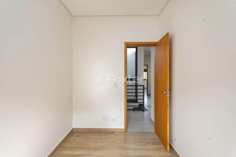 Image 23 - 1016423