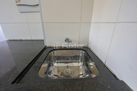 Image 21 - 1016477