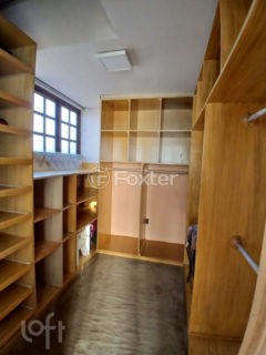 Image 10 - 1016530