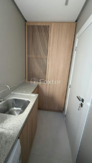 Image 9 - 1016553