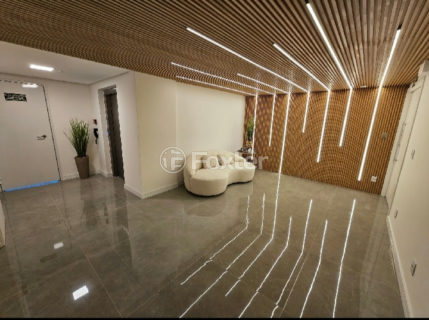 Image 31 - 1016553