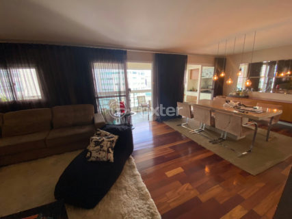 Image 4 - 1016611