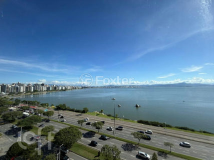Image 24 - 1016683