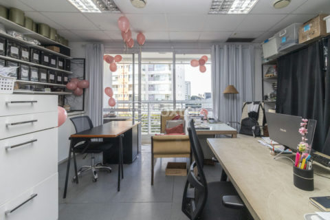 Image 3 - 1016826