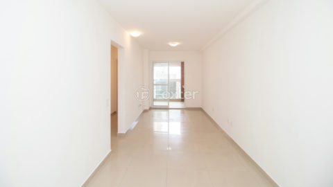 Image 6 - 1016897