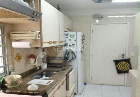 Image 4 - 1016909