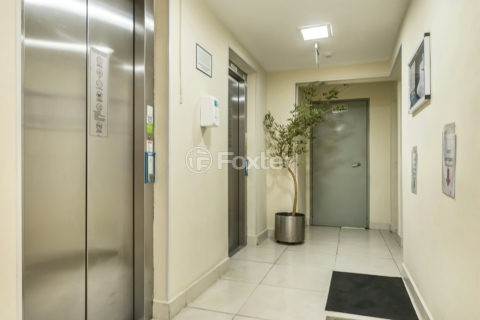 Image 34 - 1016930
