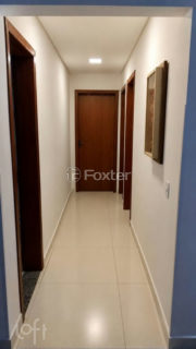 Image 6 - 1016931
