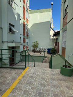 Image 23 - 1016933