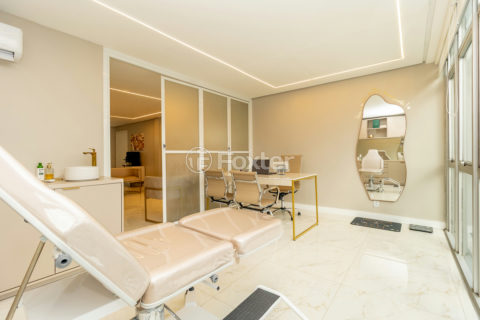Image 3 - 1016952