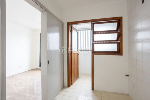 Image 3 - 1016989