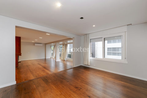 Image 7 - 1016995