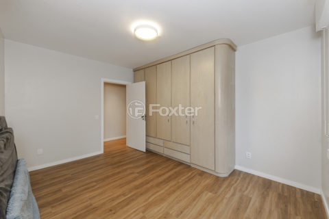 Image 31 - 1016995