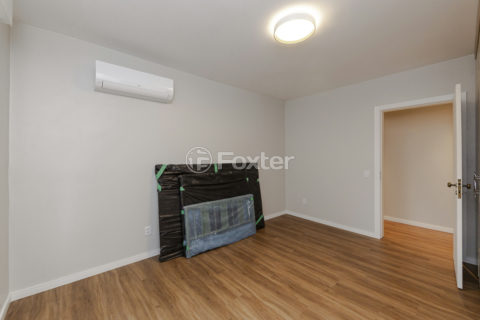 Image 32 - 1016995