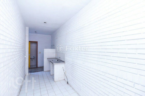 Image 27 - 1017001