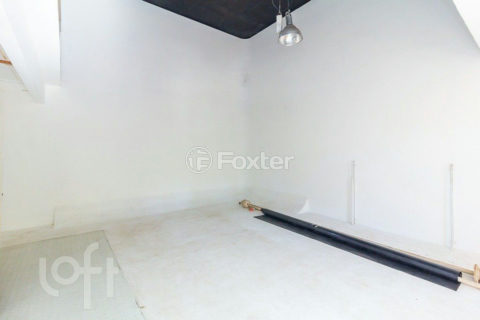 Image 21 - 1017001