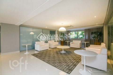 Image 28 - 1017012