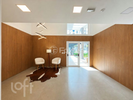 Image 13 - 1017042