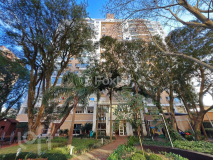 Image 39 - 1017056