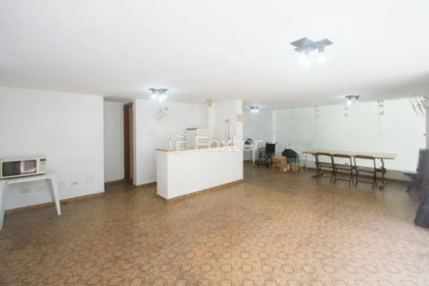 Image 35 - 1017060