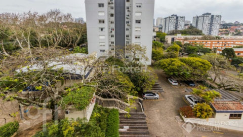 Image 36 - 1017100