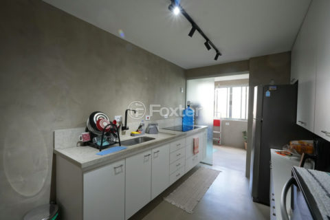Image 11 - 1017106