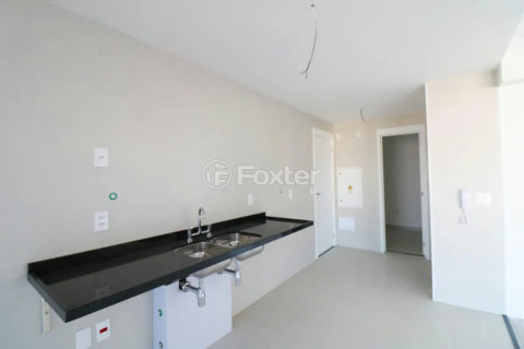 Image 29 - 1017145