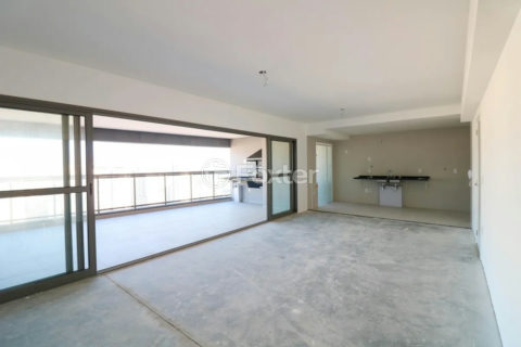 Image 32 - 1017145