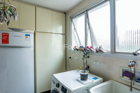 Image 17 - 1017155