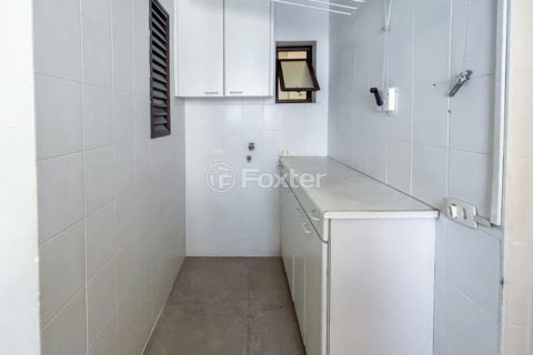 Image 26 - 1017159