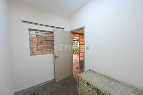 Image 49 - 1017162