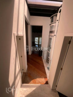 Image 6 - 1017168