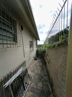 Image 27 - 1017175