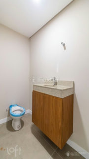 Image 34 - 1017193