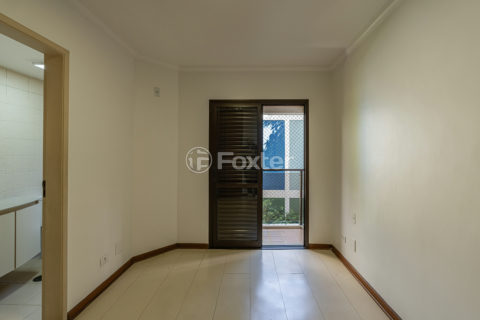 Image 4 - 1017243