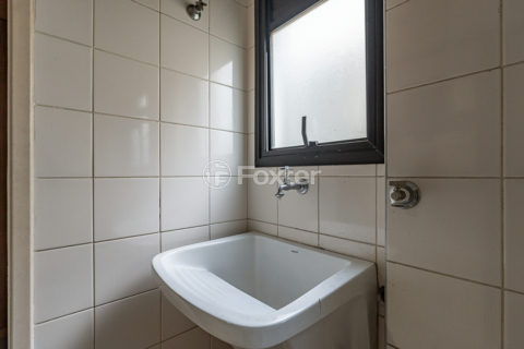 Image 29 - 1017243