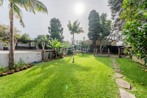 Image 34 - 1017255