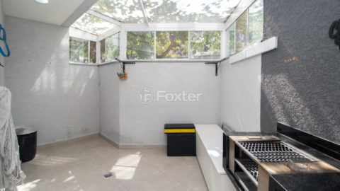 Image 32 - 1017256