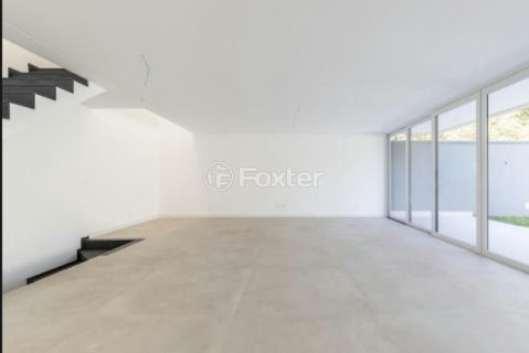 Image 26 - 1017265
