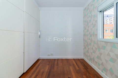 Image 22 - 1017281