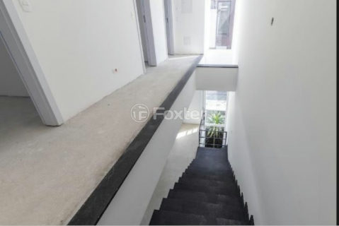 Image 7 - 1017282