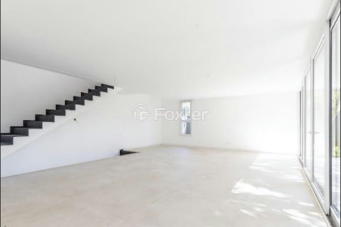 Image 42 - 1017285