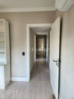 Image 42 - 1017291