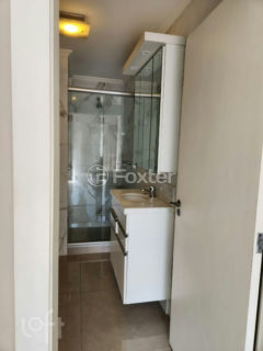 Image 37 - 1017291
