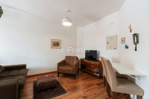 Image 4 - 1017335