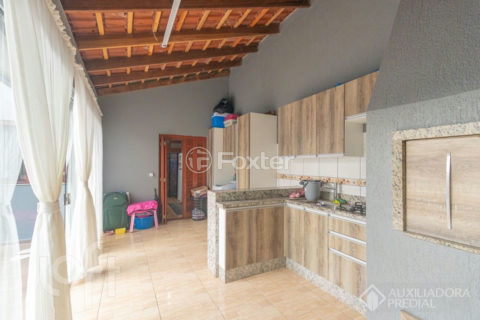 Image 49 - 1017340