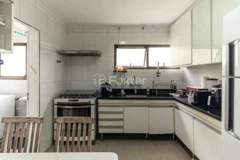 Image 20 - 1017364