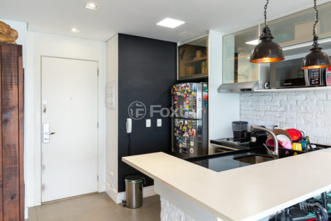 Image 33 - 1017373